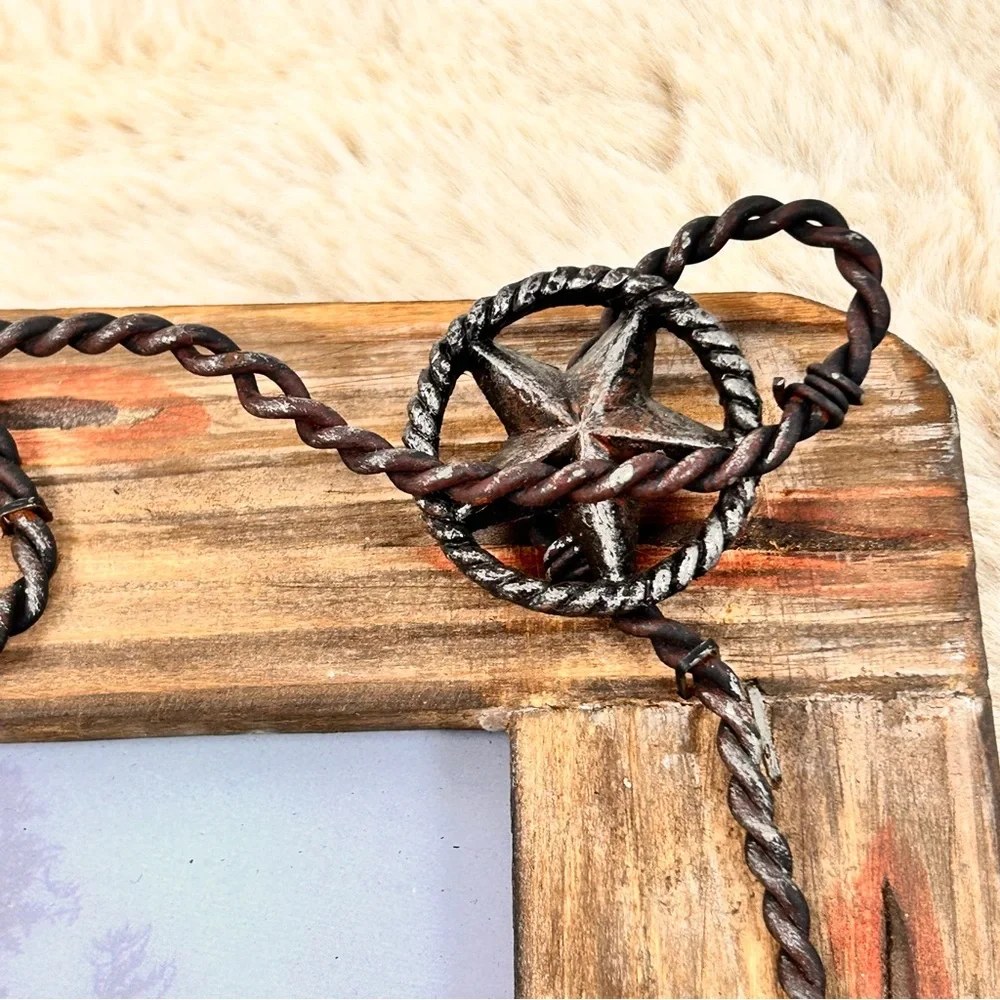 Source Unknown Brown and Red Picture Frame‎ with Vintage Accents